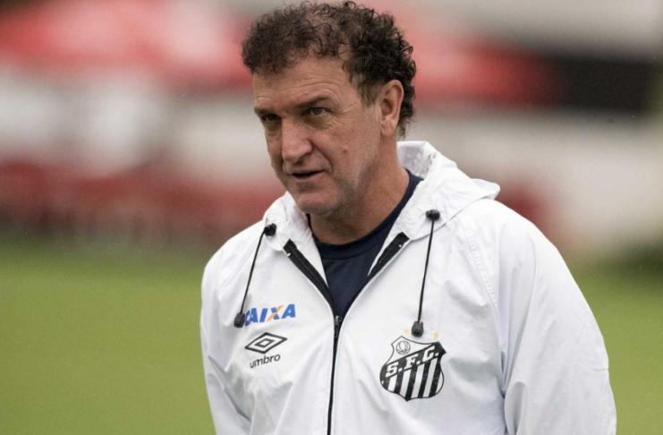 Final da Libertadores: Confira os técnicos que já comandaram o Santos em decisões pelo campeonato Início